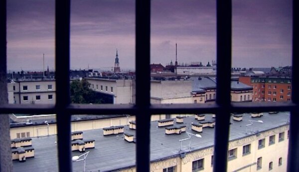 Kilka milionów złotych łupem gangu oszustów i prawników